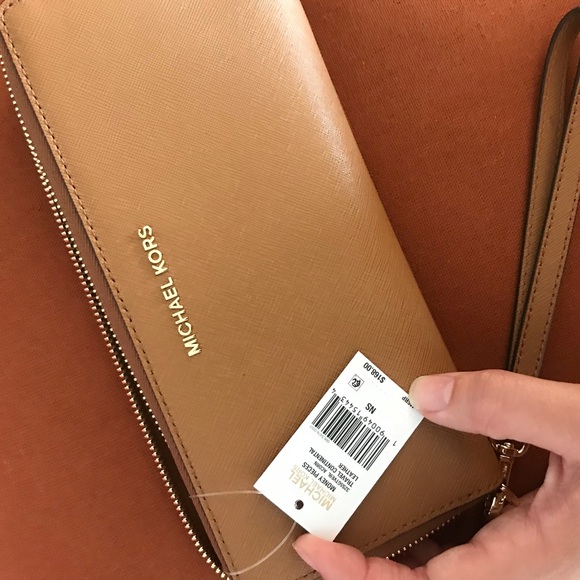 NWT Michael Kors Wallet - Picture 6 of 7